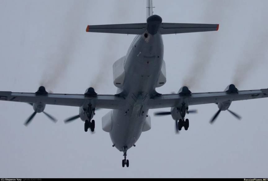 Взлетает опытный Ил-22ПП «Порубщик» борт RA-75903 