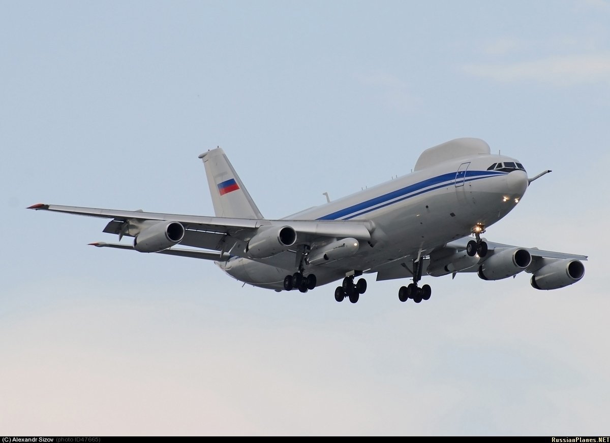 Воздушный командный пункт Ил-80 (Ил-86ВзПУ) для обеспечения функционирования высшего политического и военного руководства Российской Федерации в критической ситуации