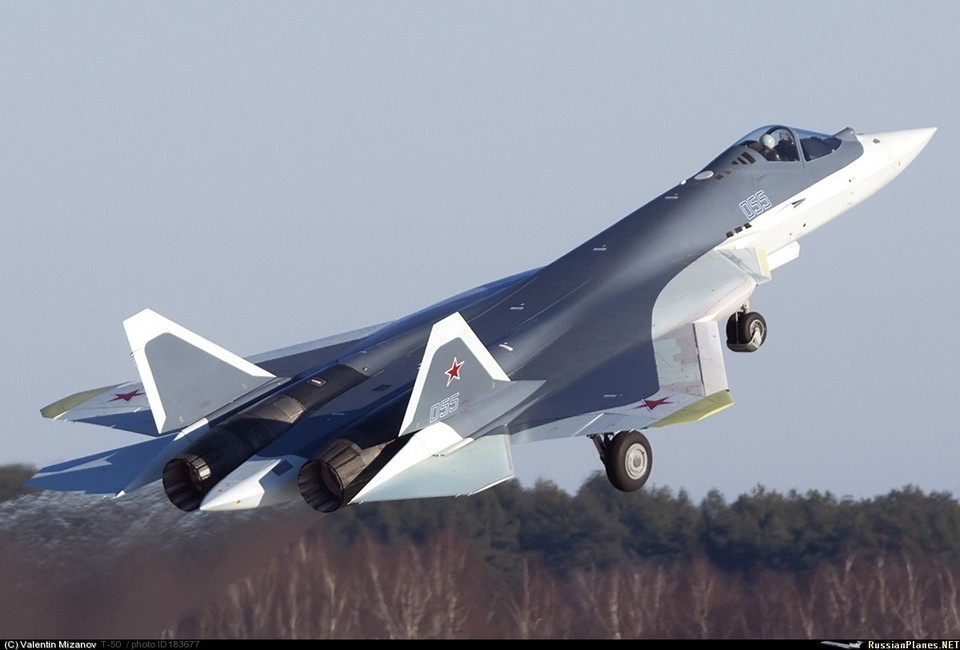 Самолет Т-50-5 после восстановительного ремонта продолжает испытания