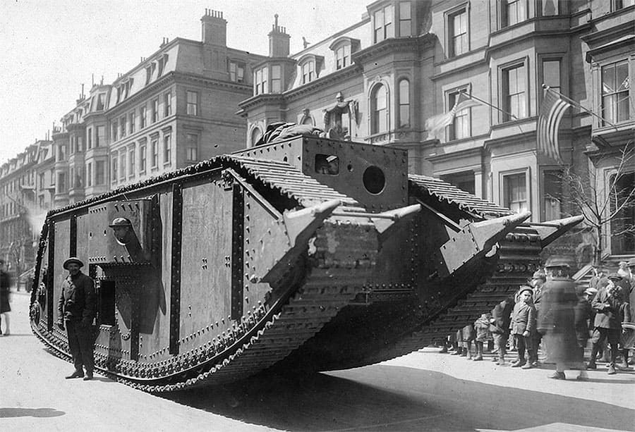 Паровой огнеметный танк Army Corps Steam Tank,, Tracklayer, паровой танк, парад Бостон 1918 