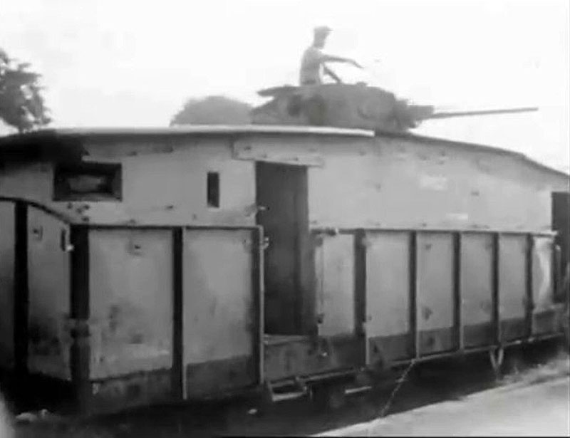 бронеавтомобиль Coventry, артиллерийский вагон, бронепоезд