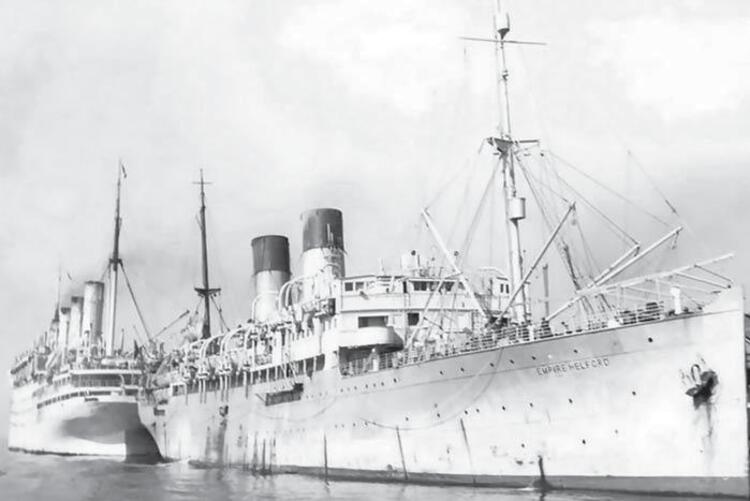 Экс-«Царица», как «Empire Helford», лайнер «Aquitania»