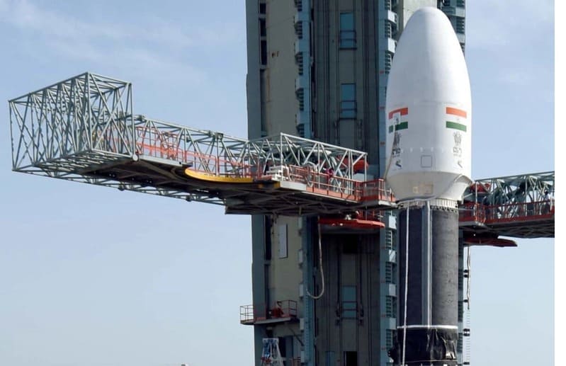 Почему не удался запуск индийского спутника и куда упадут его обломки
