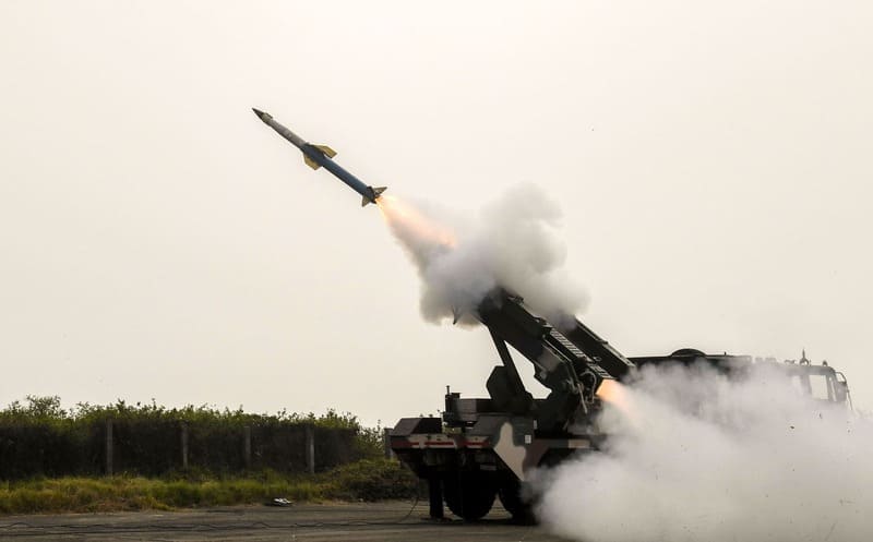 Индийская зенитная ракета QRSAM впервые поразила учебную цель