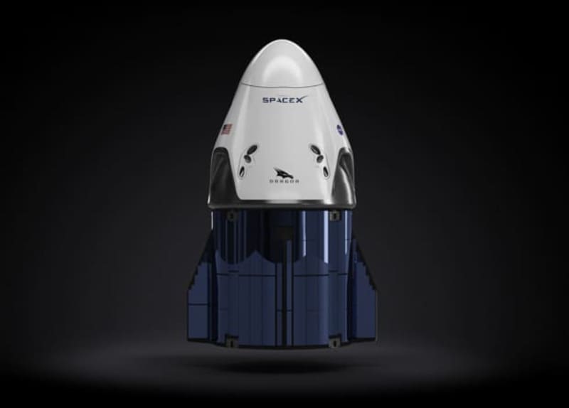 Впервые в истории SpaceX повторно использует ракету и космический корабль для доставки астронавтов