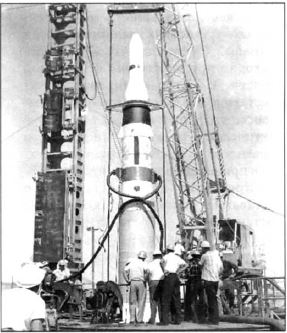 ракета minuteman 1, запуск ракеты, твердотопливная ракета