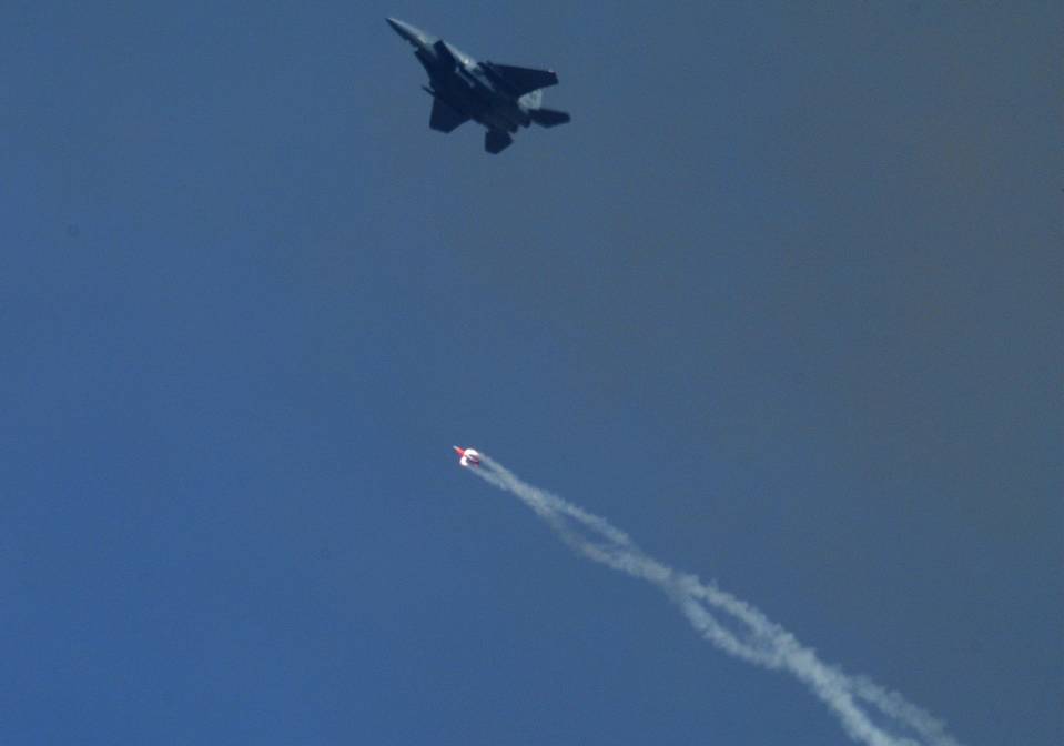 Первый успешный испытательный сброс управляемой ядерной бомбы В61-12 в инертном исполнении с самолета F-15E «Страйк Игл»