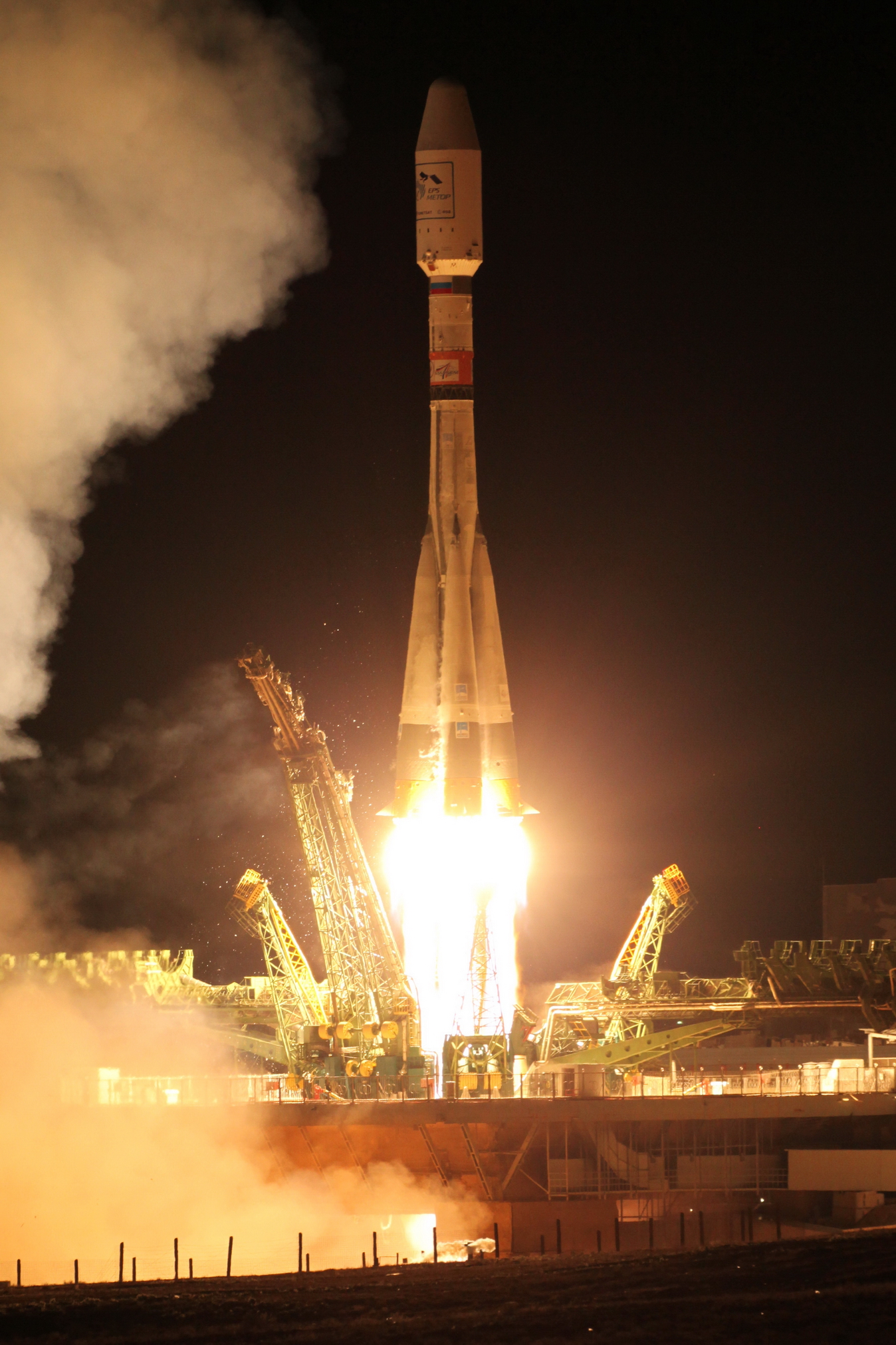 Запуск ракетой «Союз-2.1А» с разгонным блоком «Фрегат» европейского метеорологического спутника «МетОп-Б» – космодром «Байконур», 17 сентября 2012 г.
