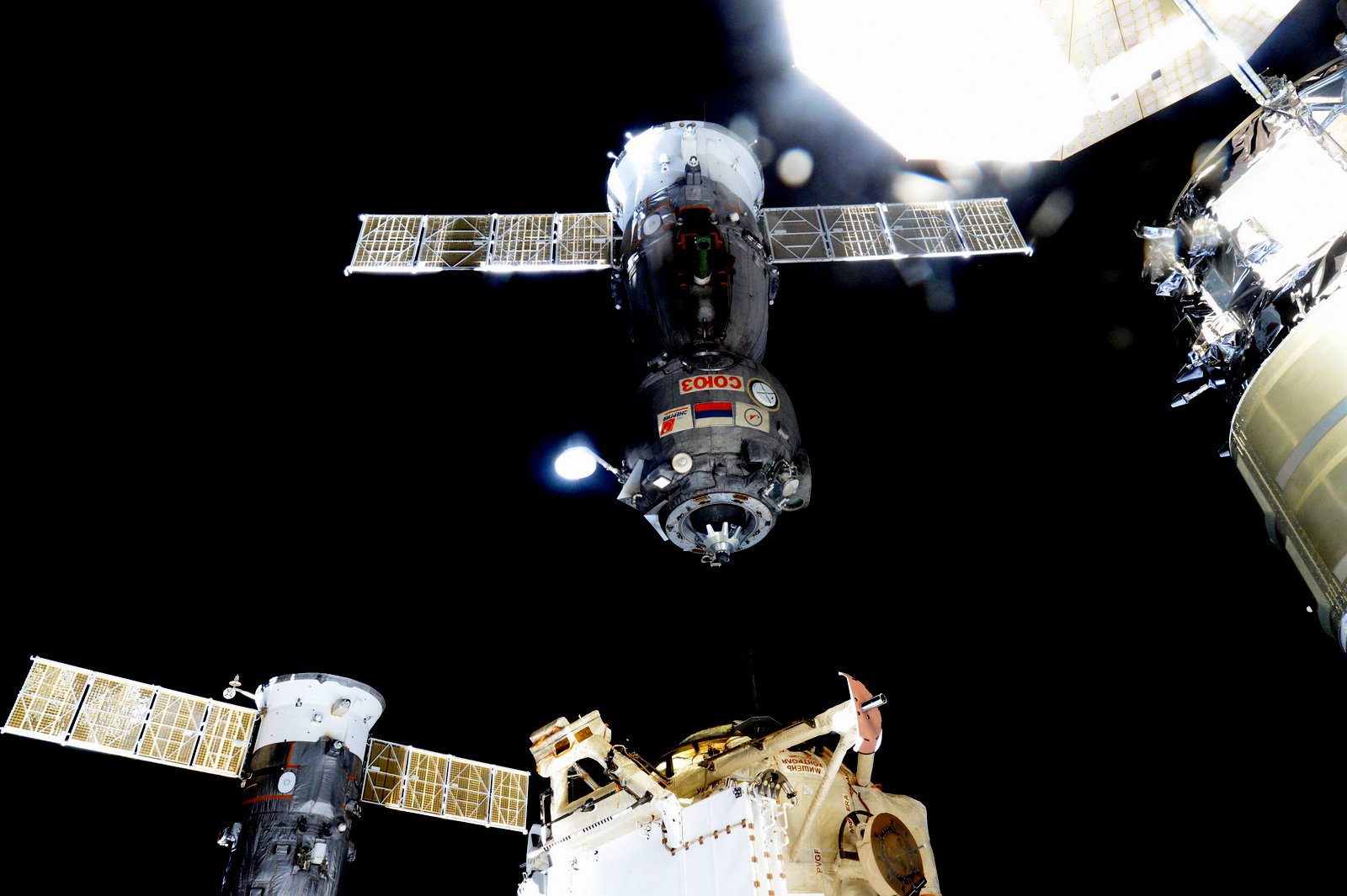Спускаемый аппарат космического корабля «Союз ТМА-17М» совершил мягкую посадку