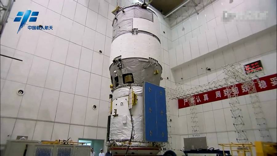 Сборка орбитальной пилотируемой станции «Тянгун 2»