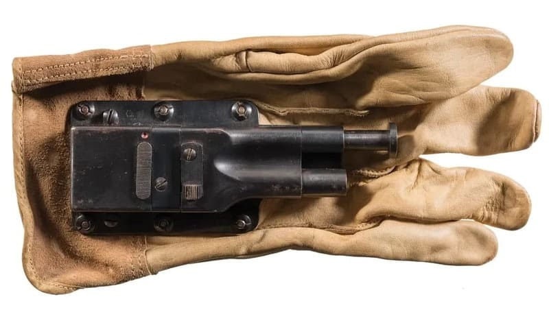 Пистолет-перчатка, калибр,  манжет, механизм предохранителя, стержень-курок
