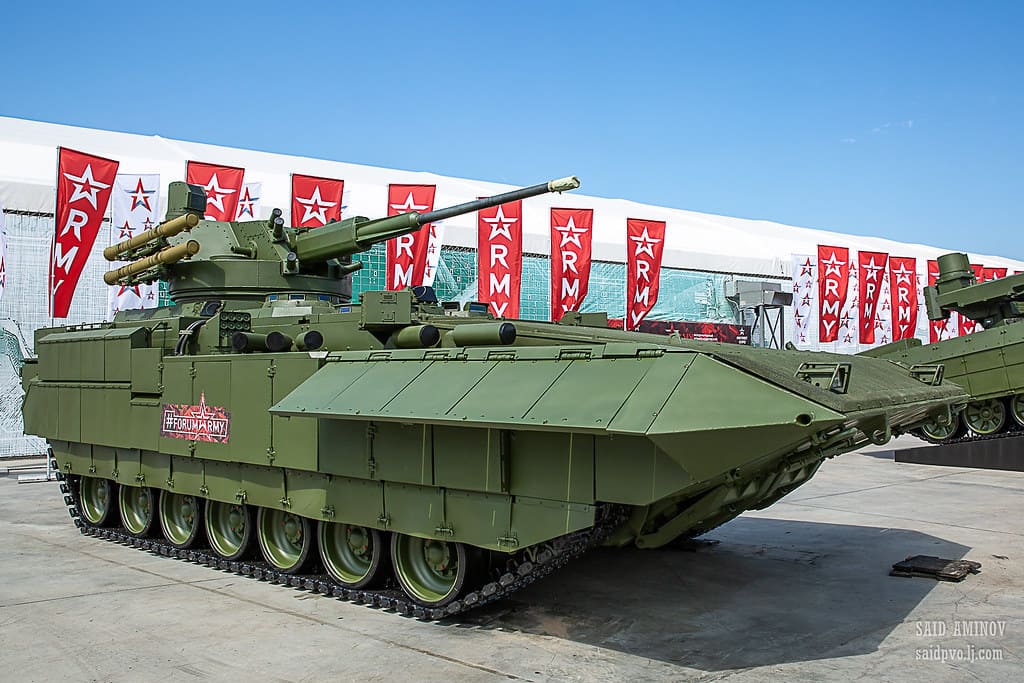 платформа Армата, боевая машина пехоты, БМП Т-15, боевой модуль Кинжал, российские танки