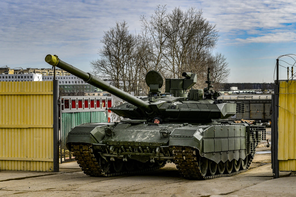 Российские Т-72Б3 и Т-80БВМ получат системы РЭБ «Лесочек» и динамическую защиту от Т-90М