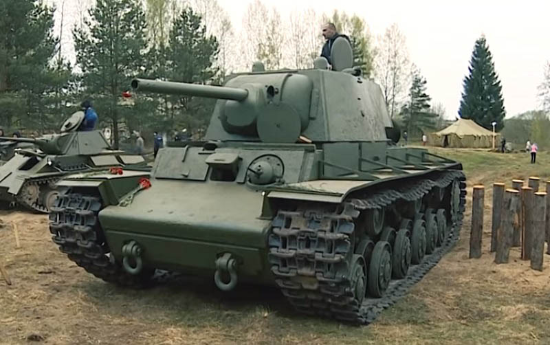 танк КВ-1, советский танк, тяжелый танк