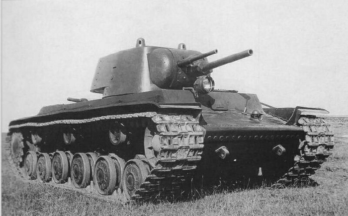 танк КВ-1, танк СМК, кормовой пулемет