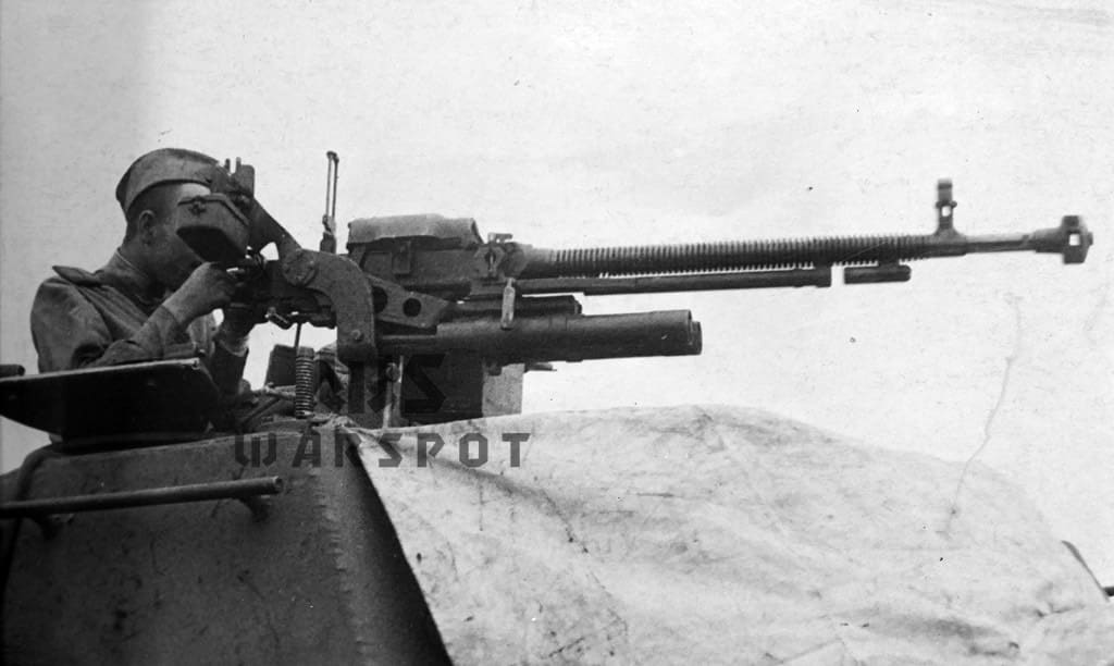 Зенитный пулемёт ДШК. Он появился на ИСУ-152 в конце 1944 года