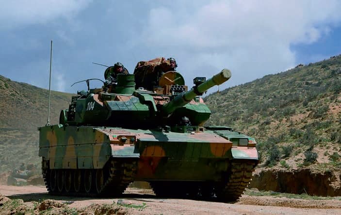 Танк VT-15, бронемашина, Китай, горы, мощьность