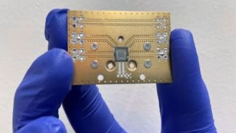 квантовый компьютер, чип, карбид кремния
