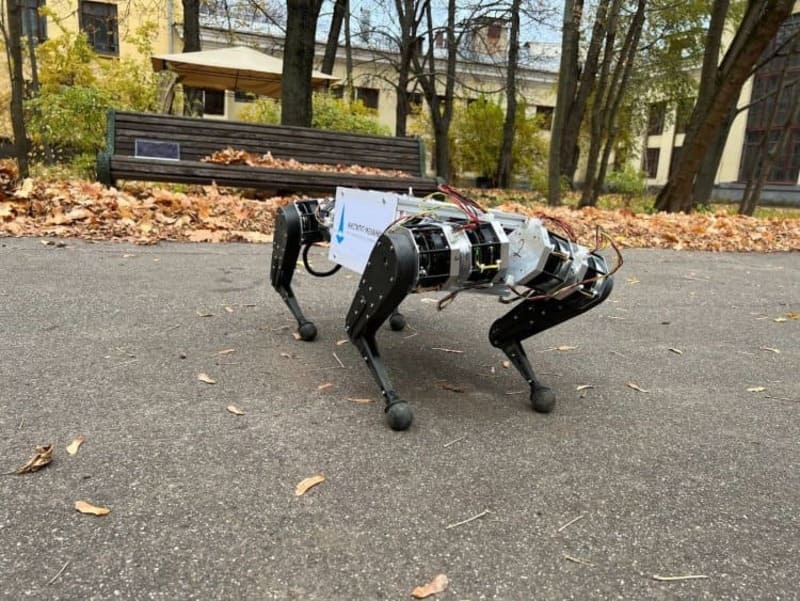 МГУ, НИИ механики,Робототехническая платформа, шагающий робот