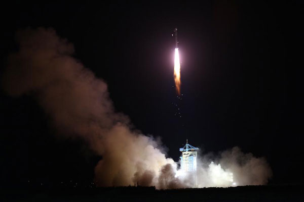 Запуск спутника «Мо-цзы»