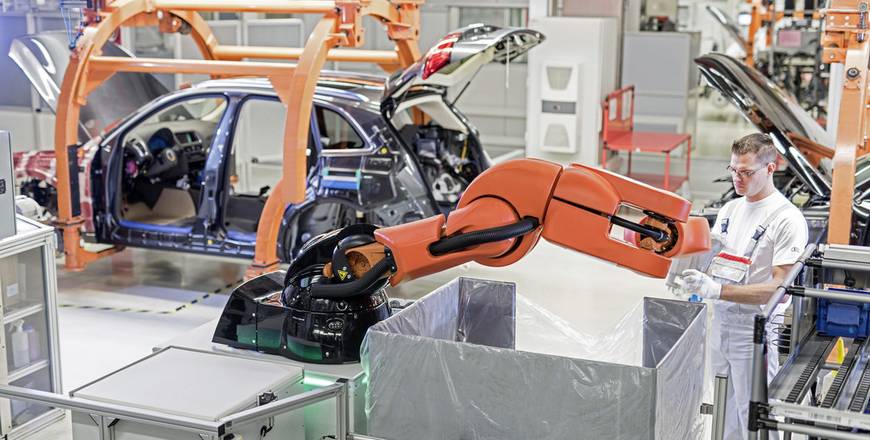 Роботы на заводе Audi