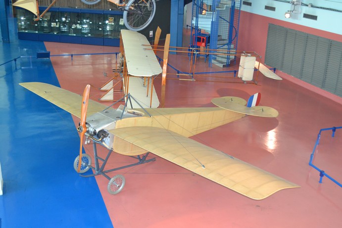 Самолет Ньюпор 2.N «Гоночный» выпуска 1910 г. с мотором «Ньюпор» в экспозиции Музея авиации и космонавтики Ле Бурже 