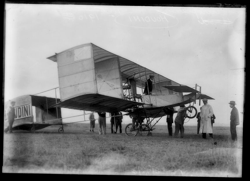 Аэроплан Вуазен 1907 г. (Вуазен № 2 или Вуазен II), принадлежащий Гарри Гудини – Роузхил, апрель 1910 г.
