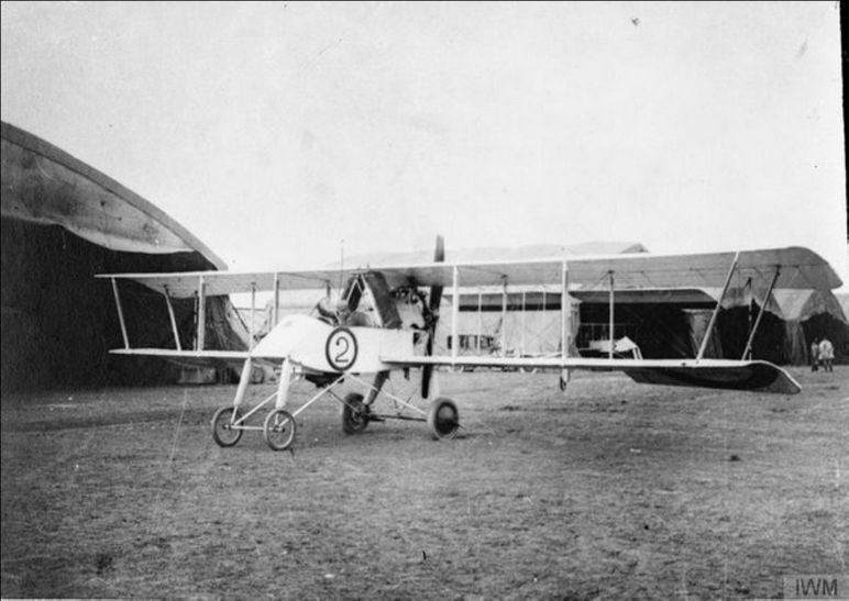 Французский аэроплан Вуазен LAS (Тип III) на аэродроме Бретёй, 2 февраля 1916 г. На северо-западе Франции существует два города с названием Breteuil – в Верхней Нормандии и в Пикардии