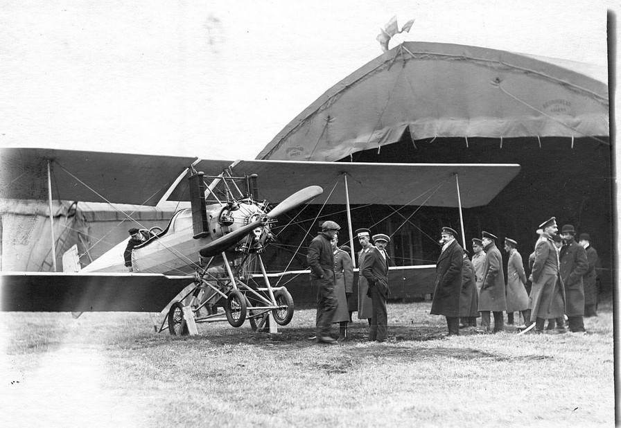 Самолет Бреге «Милитёр» (Br. IIIU1) на конкурсе военных аэропланов – Санкт-Петербург, Корпусной аэродром, сентябрь 1913 г. Самолет выглядел вполне эффектно, однако успеха не имел